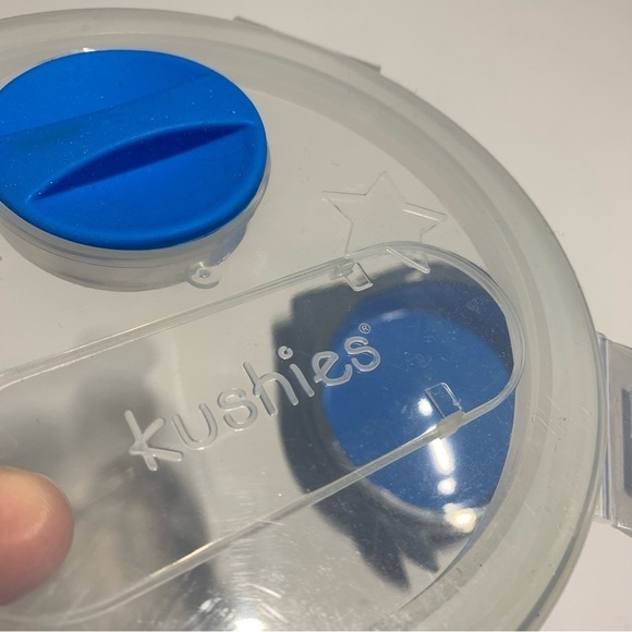 Kushies SiliBot silicone container blue rocket - Picture 2 of 4